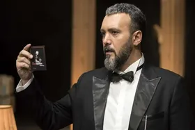 تصویری از دختر زیبای کامبیز دیرباز و همسرش