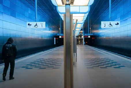  قتل عجیب و خشن زن ۱۸ ساله ایرانی در آلمان؛ مرد سودانی او را جلو قطار انداخت