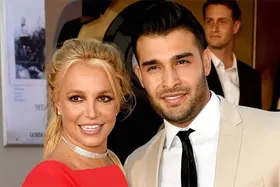 ماجرای حمله بریتنی اسپیرز به سام اصغری با تبر!