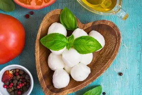 خوردن پنیر طول عمر را افزایش می‌دهد؟