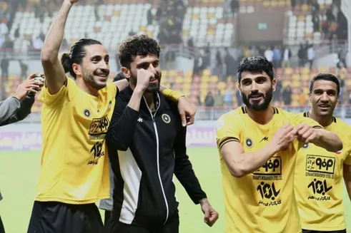 ماجرای کتک‌کاری و بازداشت دانشگر و زکی‌‎پور دو بازیکن سپاهان در فرودگاه اهواز