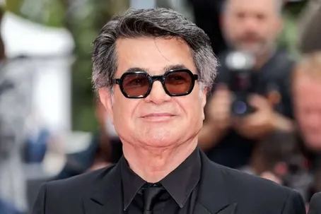 جعفر پناهی از مرز زمینی به ایران بازگشت