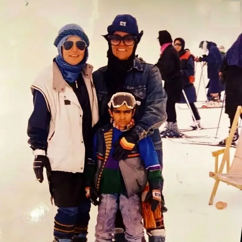 عکس کودکی پولاد کیمیایی و گوگوش در پیست اسکی