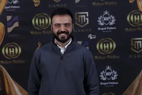 (ویدئو) ابوطالب حسینی: جایزه جشن حافظ را به ناحق به امیرحسین قیاسی دادند | خوشحالی چی؟!