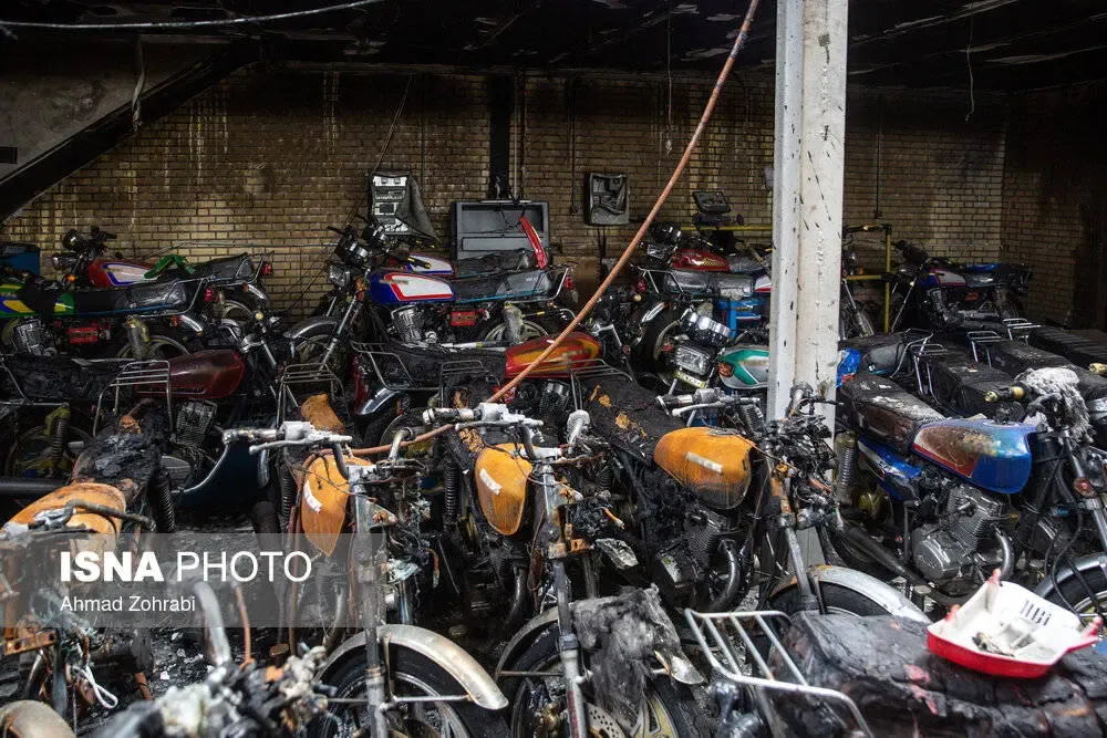 تصاویر؛ حمله موشکی به موتورسازی در اطراف قم