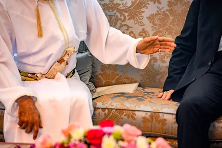 ماجرای نامه خبرساز در دیدار لاریحانی با وزیرخارجه عمان چیست؟