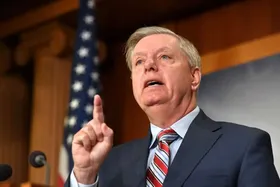 سناتور لیندسی گراهام خطاب به عربستان و امارات: نمی‌خواهید به جنگ بپیوندید؟