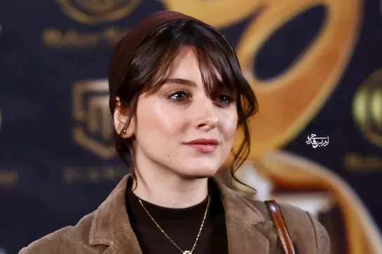 (عکس) فاطمه مسعودی‌فر بر فرش قرمز حافظ؛ استایل پاییزی ستاره «زخم کاری»