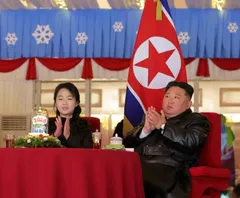 (عکس) رهبر کره شمالی و دخترش در جشن سال نو ۲۰۲۶