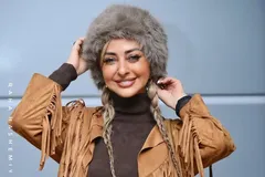 (عکس) تیپ نفیسه روشن با کلاه روسی و لباس سرخپوستی در اکران مردمی فیلم سینمایی شاه نقش