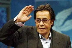 (ویدئو) وقتی خسرو شکیبایی برای روز مادر خواند؛ مادر من مادر من تو یاری و یاور من ...