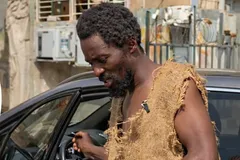 (ویدئو) ابو نوح، جوان مدعی پیامبری در غنا دستگیر شد و مردم کشتی‌اش را آتش زدند