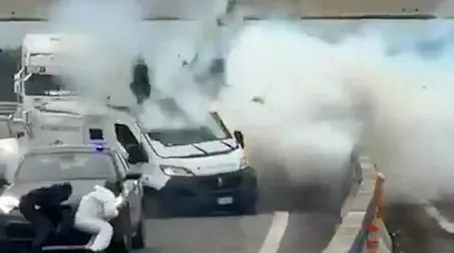 (ویدئو) لحظه عجیب سرقت هالیوودی از ماشین حمل‌ پول در ایتالیا