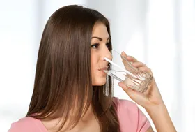 بهترین زمان نوشیدن آب برای افزایش سوخت‌و‌ساز بدن