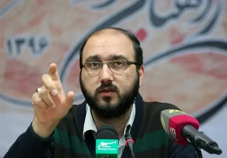 علی فروغی مدیر شبکه سه تصادف کرد