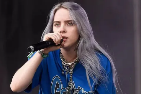 درخواست از بیلی آیلیش برای بازگرداندن خانه گران‌قیمت به بومیان پس از جنجال در گرمی