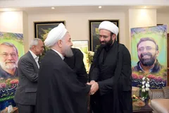 حضور حسن روحانی در منزل شهید لاریجانی