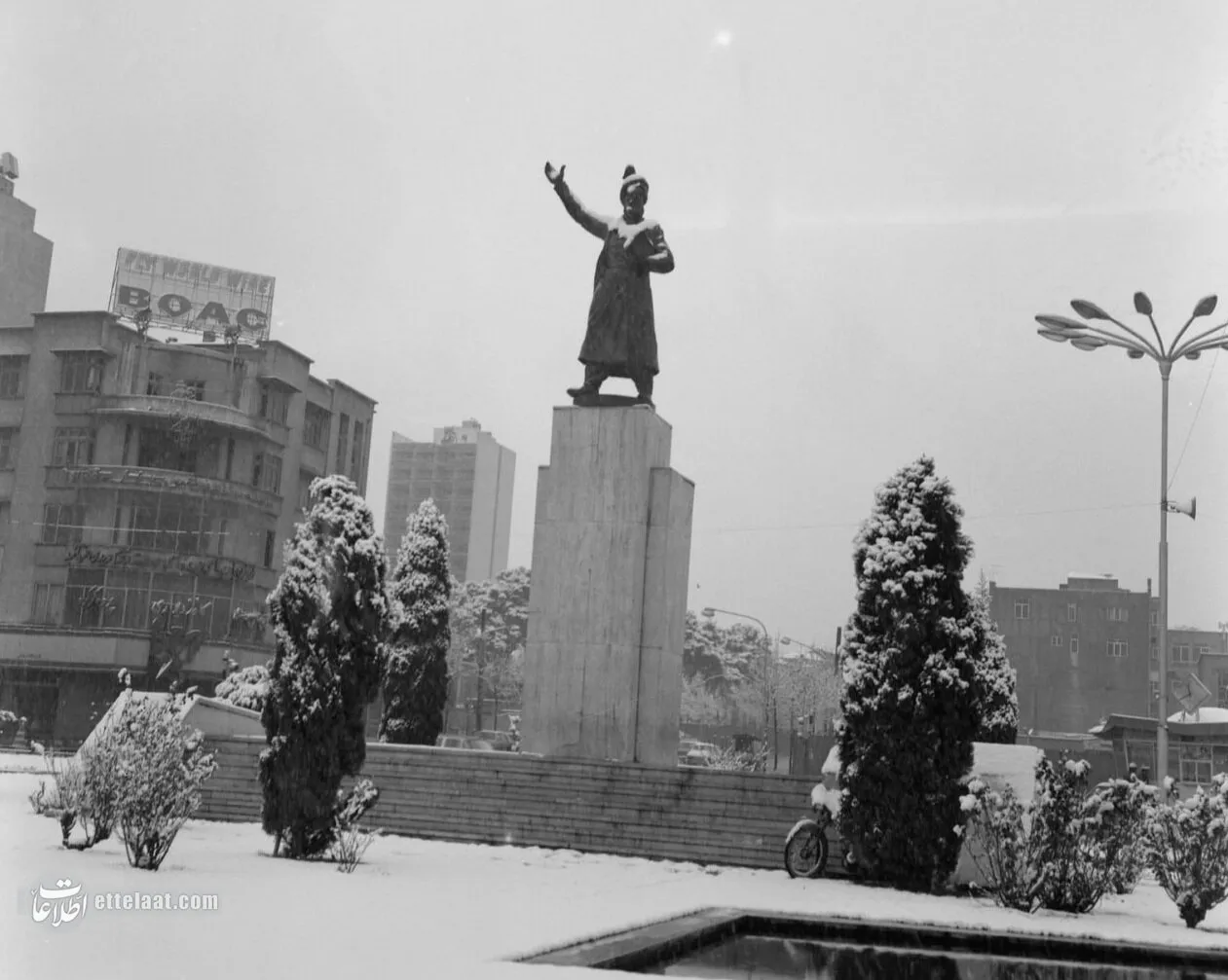 تصاویر اولین برف تهران در سال 1344