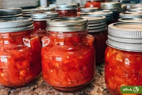 طرز تهیه کنسرو گوجه فرنگی در ۵ مرحله؛ زمستان هم گوجه تازه دارید!