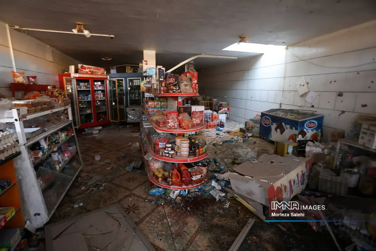 تصاویری از حملات هوایی به یک روستا