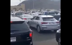 (ویدئو) ترافیک سنگین در مسیر خروج اماراتی‌‌ها به سمت عمان