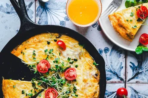 خیالتان از بابت شام راحت است!/ «فریتاتا» غذای سریع و همه‌پسند ایتالیایی را یاد بگیرید