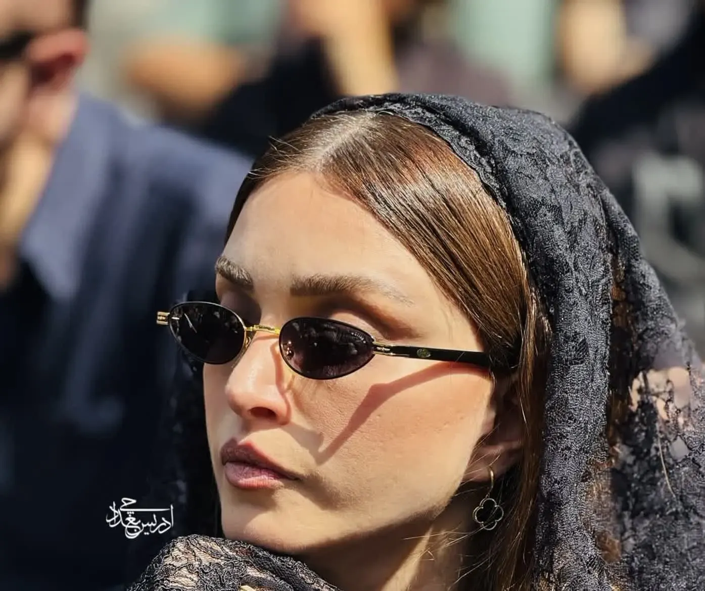بهنوش طباطبایی در مراسم تشییع اکبر عبدی