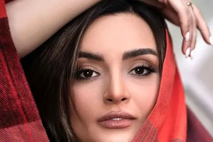 (عکس) استایل خاص نیلوفر پارسا بازیگر سریال آوای باران