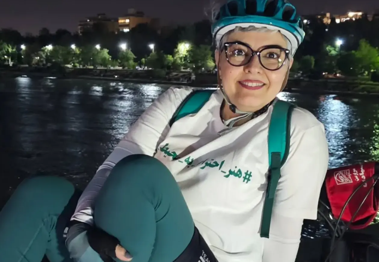 آناهیتا همتی و دوچرخه سواری در کنار زاینده رود