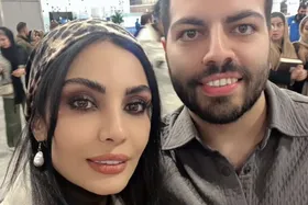 عکس‌های صحرا اسداللهی از خانواده‌اش در فرودگاه؛ از دیشب تنها ترین آدم روی زمین شدم