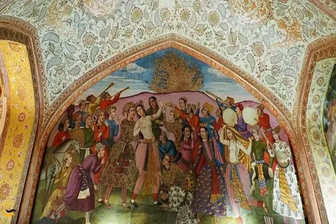 (ویدئو)  گزارش CNN از حمله به بناهای تاریخی در تهران و اصفهان