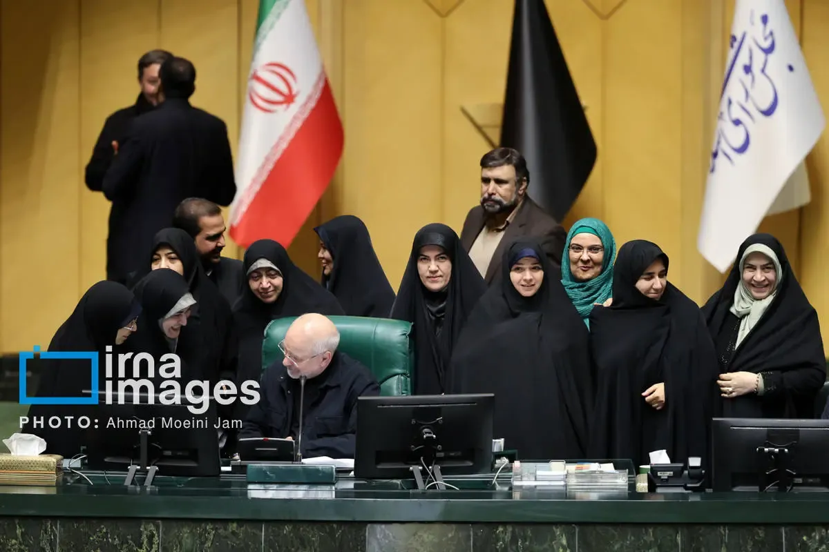 قالیباف در حلقه نمایندگان زن