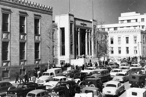 (عکس) تونل زمان؛ نمایی دیدنی از خیابان فردوسی تهران در دهه ۳۰