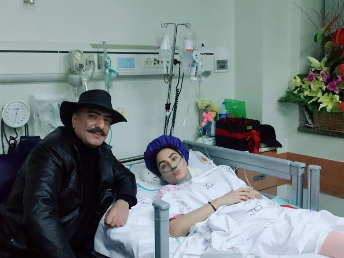عیادت از الناز شاکردوست روی تخت بیمارستان