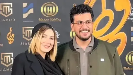 (ویدئو) رونمایی امیرحسین قیاسی از همسرش در جشن جافظ