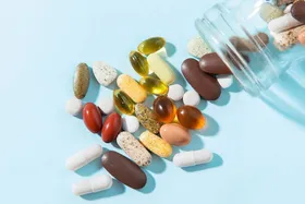 مصرف بیش از حد ویتامین چه خطراتی برای سلامتی دارد؟ / مکمل‌هایی که نباید با هم مصرف شوند