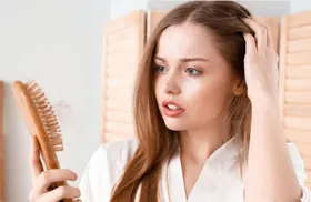 چهار عادت ساده و دم دستی که ریزش مو را قطع می‌کنند!