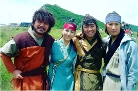 عکس| تونل زمان؛ شاخ گذاشتن «سوسانو» و «جومونگ» برای «هیوبو»