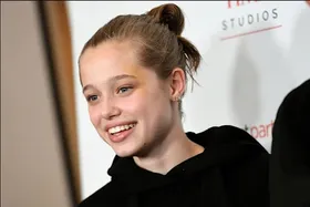 دختر آنجلینا جولی و بر پیت نام «پیت» را فامیلی خود حذف کرد