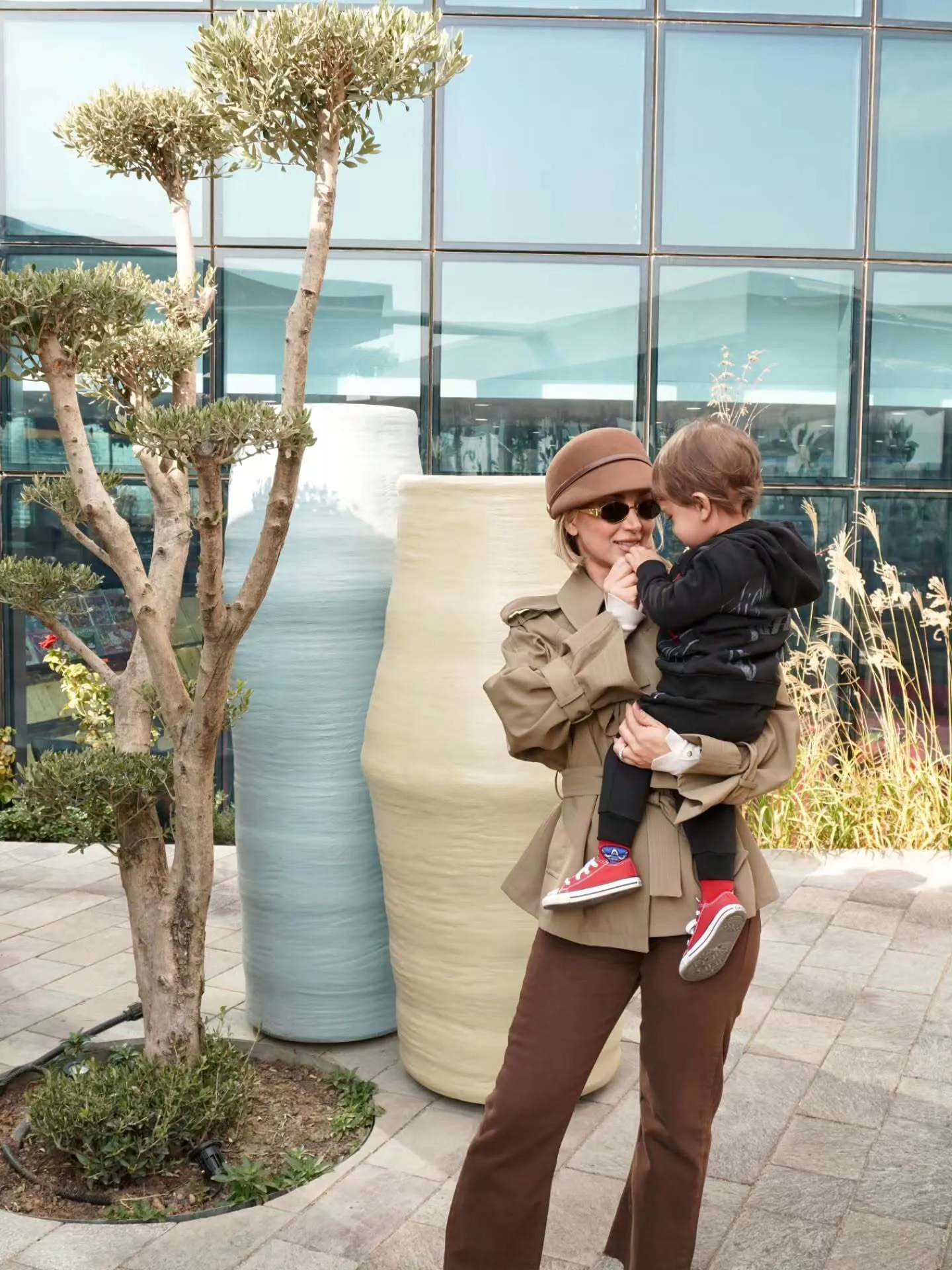 مینا مختاری و بهرام رادان و فرزندشان مینا مختاری و بهرام رادان و فرزندشان