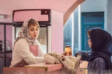 (عکس) ابوالفضل پورعرب با شکل و شمایلی متفاوت در راه فیلم فجر