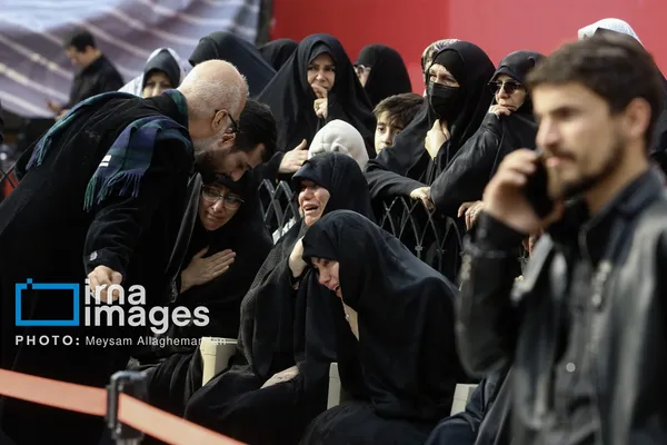 خاکسپاری پیکر شهید علی شمخانی در امامزاده صالح (ع)