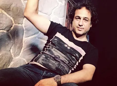 (ویدئو) رامین راستاد: هومن سیدی اگه کارگردان نمی‌شد قطعات یک جنایتکار می‌شد، چون نابغه‌اس