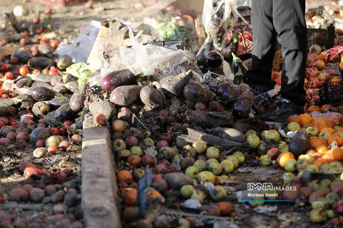 تصاویری از حملات هوایی به یک روستا