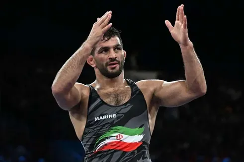 (عکس) واکنش حسن یزدانی به اعتراضات مردم: زیر فشار ماندن و صدا در نیاوردن سخت است