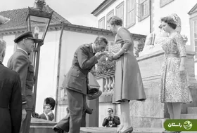 عکس | تونل زمان؛ دستبوسی محمدرضا پهلوی از ملکه دانمارک در سال ۱۳۳۸