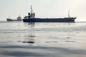 ادعای اکسیوس: آمریکا و ایران برای توقف حملات به یکدیگر توافق کردند/ دو طرف برنامه دارند روز سه‌شنبه در قطر برای حل اختلافشان بر سر تنگه هرمز دیدار کنند