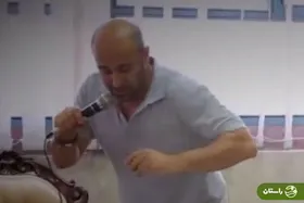 ویدئو | تمرین خوانندگی دیدنی محسن تنابنده در پشت صحنه سریال شاهگوش