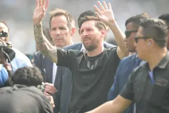 عکس | لیونل مسی در کثیف‌ترین رستوران هند!