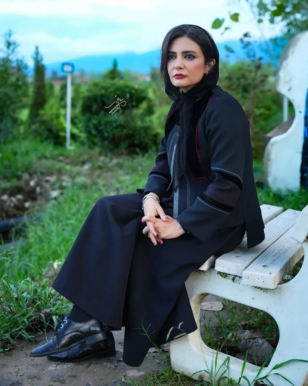 لیندا کیانی با لباس مجلسی مشکی